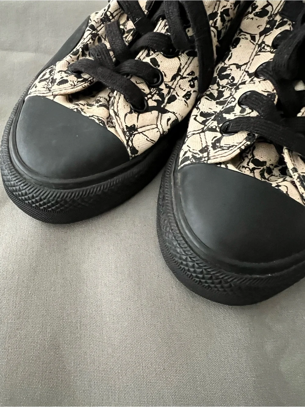 Vision Street Wear Punkskull High-Top Canvas Sneakers 1986 - size 10